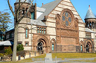 加拿大留學不同專業收費標準一覽